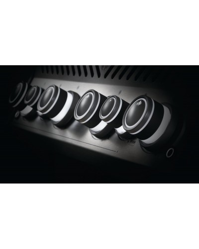 BARBACOA NAPOLEON ROGUE PRO-S 525 CON QUEMADOR LATERAL Y TRASERO INFRARROJOS NEGRA